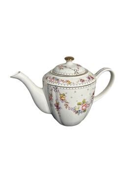 Global Design Collections Wade Williams Teapot Floral Garland Pattern White